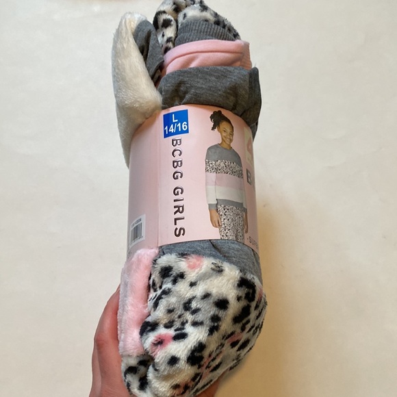 NWT BCBG Girls 4 piece pajama set super soft comfy and cozy - Picture 9 of 9